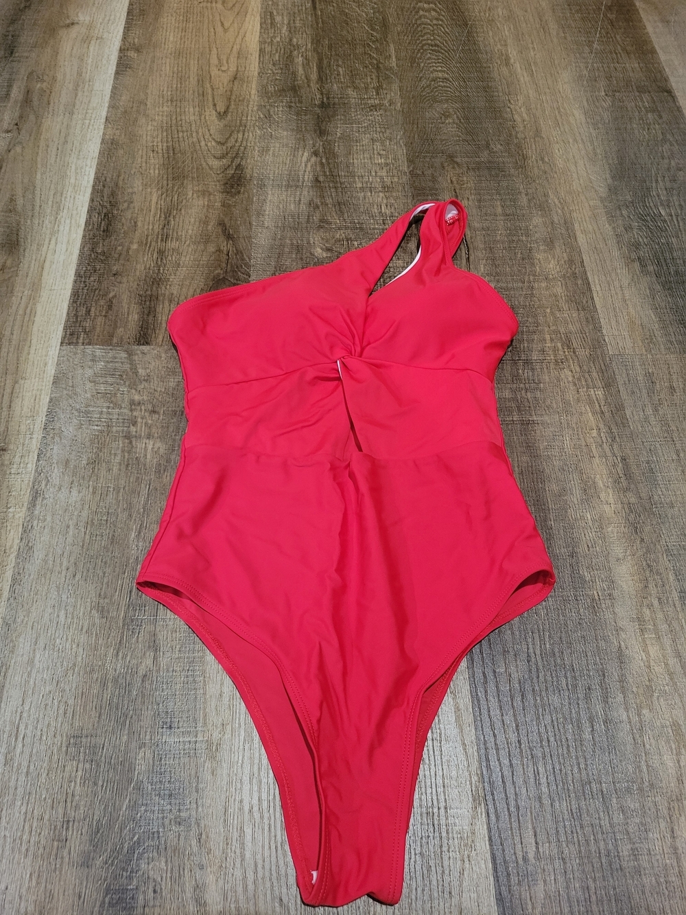 SHEIN Hot Red One-Shoulder Twist One-Piece Swimsuit - Picture 5 of 13